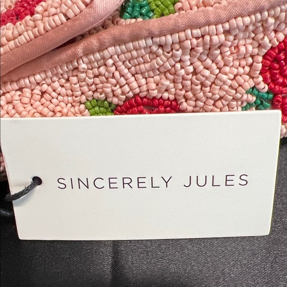Sincerely Jules | Strawberry 🍓 Beaded Bag - Picture 3 of 13